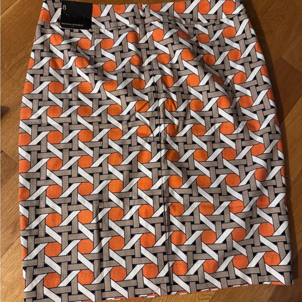Banana republic Geometric Orange and Brown pencil Skirt - Picture 2 of 10